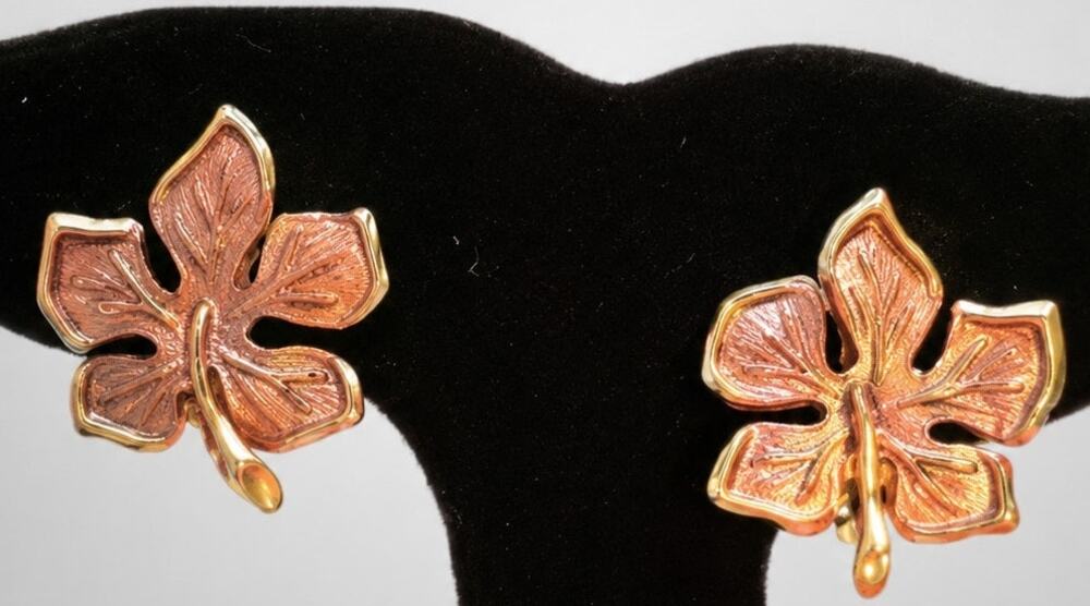 Copper-Pink Enamel Leaf Clip On Earrings 1"‎ Vintage Mid Century Clover kp-